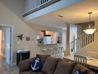 Parkview Bay Condo 542, Beautiful Spacious Clean Condo.