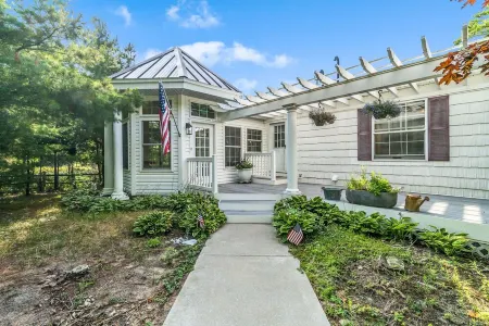 Contemporary Crystal Lake Beachfront Cottage
