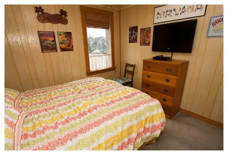 'American Classic' BEACHFRONT Historic Nye Beach - BEST LOCATION - 3BR Home Отели рядом с достопримечательностью «Порт оф Ньюпорт - Коммершиал Марина»