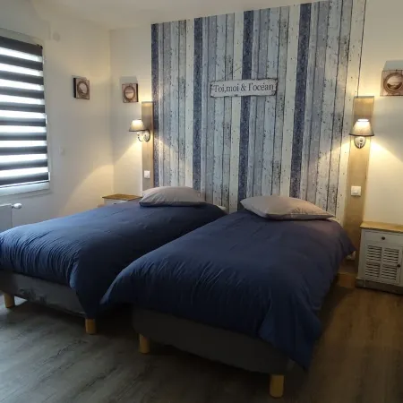 Seaside 2/5 People "JACUZZI and Private Sauna Option PAYABLE