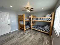 Luxury Bear Lake Retreat w/ Breathtaking Views overlooking lake 2 bedroom 2 bath