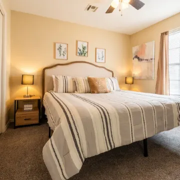 Townhome with a peaceful, soothing vibe, featuring KING and QUEEN size beds
