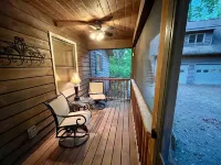 Sunsets in the Smokies. Secluded but not remote. 10 minutes north of Franklin.