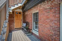 2BR/2.5Bath|KING Suite|Balcony|Reserved Parking!
