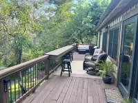Stream....Firepit....Downtown Blowing Rock.  Newly renovated. Cozy!!!