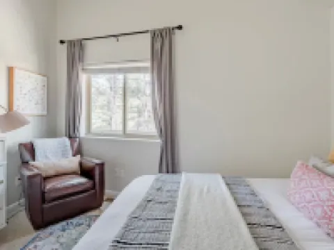 The Private Toho-Tel Suite 卡馳納山莊酒店