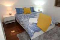 Ducks Bungalow- Lake Macquarie Hotels in Caves Beach