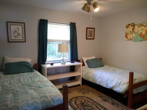 Charming 3 BR/ 2 BA 1.5 miles to Downtown  Fairhope! Hotels in Point Clear