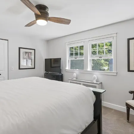 Beautiful 4 bedroom home just 3 1/2 blocks from downtown & Lake Michigan