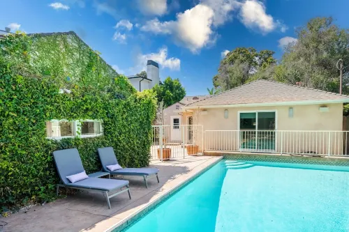 Walk to Famous Ventura Boulevard w/ Pool, Pingpong, BBQ
