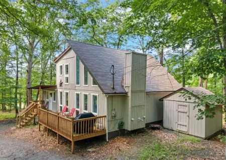 Enjoy the scenic Pocono Mountains at this lovely and unique renovated home!