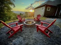 Butterfly Mountain Cabin for 8 w/amazing view+wifi, 3 bdrm, 3.5 bath, & firepit Hotels in Cowee