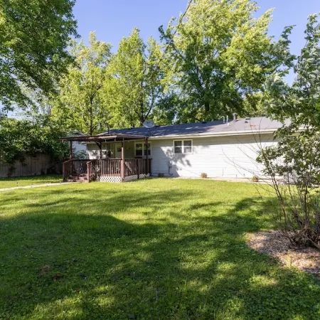 All Things Marion-Pet Friendly-Fenced Yard