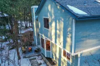 Mountain Modern Retreat! Ford Amph / BBQ / Fire Pit / Hot Tub