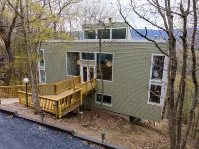 Bryce Resort Retreat in Shenandoah w/ Amazing Views Hotels near Bryce Mountain