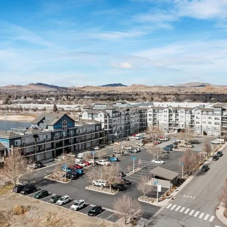 Lakefront Condo w/ Jacuzzi, Rooftop near Mall, Casino, Theater w/ City Views