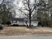 Cozy House Close To Everything Anderson Has To Offer Hotels near Publix Super Market at Anderson Pavilion Shopping Center
