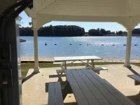 Enjoy lake life FREE kayak and canoes. Relax at this family friendly lake house.