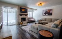 1-Bedroom Aspens Condo with Fireplace