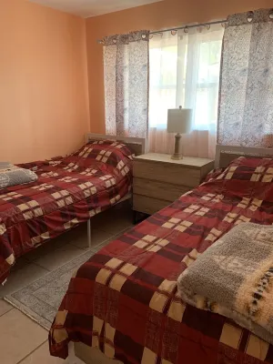 Dogs and Cats Friendly Renovated Duplex 5 Min Drive from the Beach