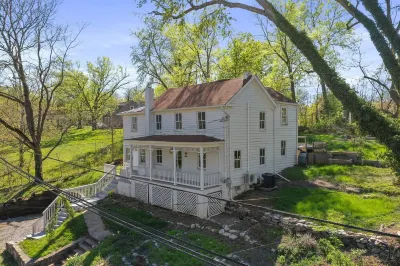 Farmhouse Writer's Retreat in Historic Shepherdstown