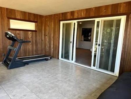 Gather- beautiful ranch rented as full home Отели рядом с достопримечательностью «Сарацина Вайнярдс»