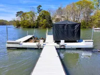 Modern Lakefront Oasis - Private Pool & Salt Water HotTub with Beautiful Sunsets