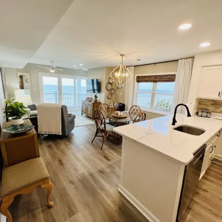 Oceanfront 2 Bd, 2.5 BTH in Surfside!