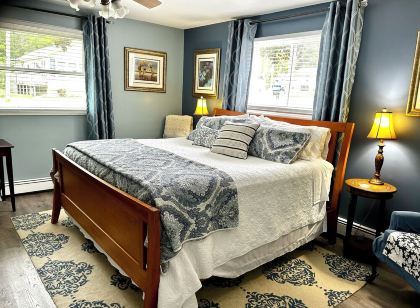 Huge home, sleeps 12, Newly remodeled, perfect for large groups NO PROM PARTIES