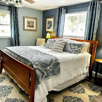 Huge home, sleeps 12, Newly remodeled, perfect for large groups NO PROM PARTIES