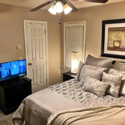 Five Star Property Okc! !NEWLY UPDATED! Centrally Located! Hotels near Goodwill Thrift Store & Donation Center