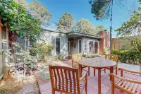 Whimsy Woods Retreat / 3 beds / Very Private - Bungalow