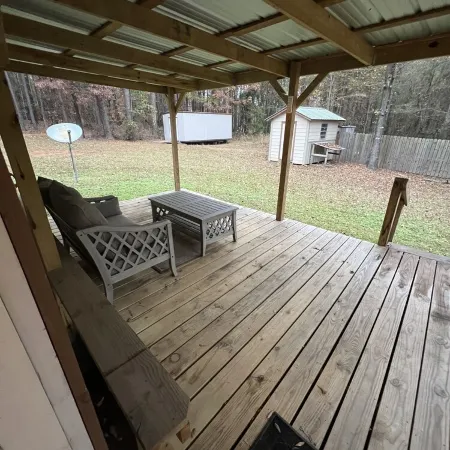 Spillway Road Retreat (2.5 miles from Lake D’Arbonne)