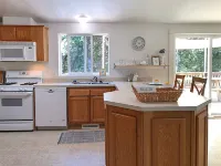 Private, Quiet, Willow Creek Retreat