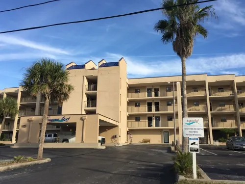 Waterfront, Romantic, Views, Pool/Hot tub, Kitchen, 2 TVs, Fishing Pier, WIFI - balcony