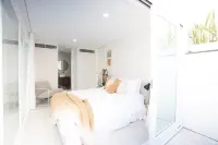 Ultimate Luxury 100m From Manly Beach. Sensational 3br House With Cedar Hot Tub