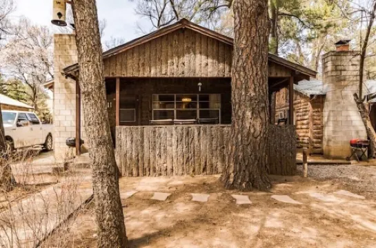 Ponderosa Cabins 104 N Laurel cabin 11