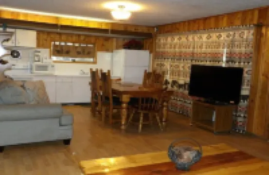 Ponderosa Cabins 104 N Laurel cabin 11