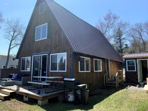 on gorgeous Great Pond (lake), great for families!