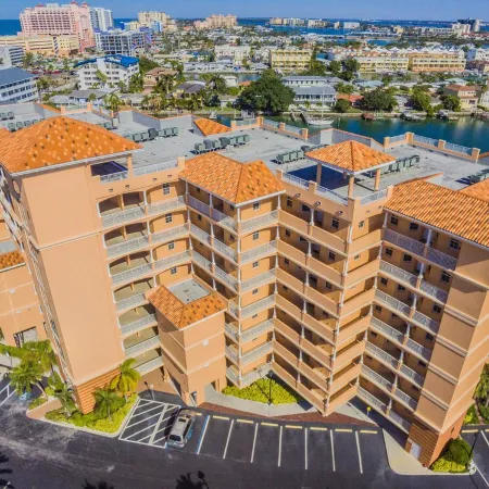 Harborview Grande Clearwater Beach Luxury Retreat – Steps to the Sand!