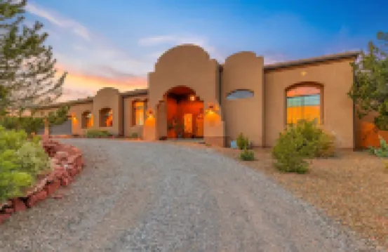 Sedona Bliss Estates - Modern Cowboy - Hot tub Hotels near Subway Cave