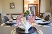 Large Upscale Paris Mountain Home with a Hot Tub