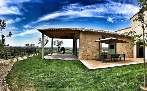 Mas des Amis, Seguret, Village classified in Provence, heated swimming pool Hotels in Seguret