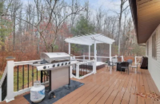 Private Pool,Arcade& HotTub - Heart of Poconos