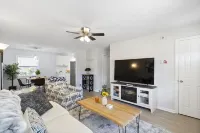 Beautiful Private Home and Patio