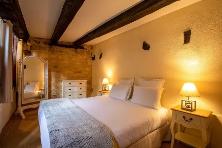 The authentic Отели рядом с достопримечательностью «Vieux Sarlat»