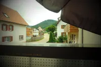 Raft home | meadow view | child and pet friendly!