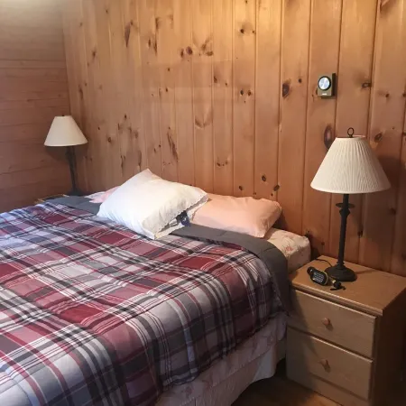 Log Home Retreat in Eagle River