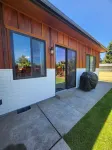 Spacious and tropical 2 bedroom oasis . Sleeps 4