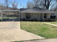 Boho Bungalow  2-Bedroom House Professionally Cleaned in Delightful Fort Smith